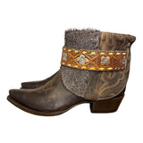 11 Brown & Textured Leather Canty Boots®