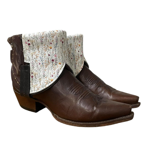 7 Dark Brown & Floral Canty Boots®