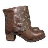 8.5 Brown Stacked Heel & Designer Canty Boots®