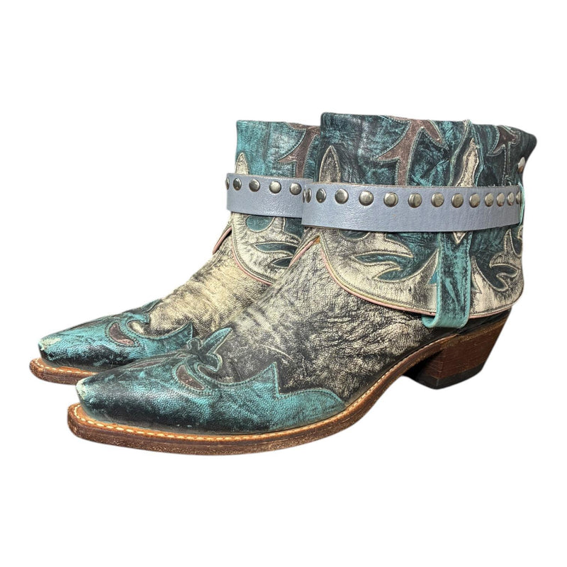 9 Tooled Turquoise & Cream Canty Boots®