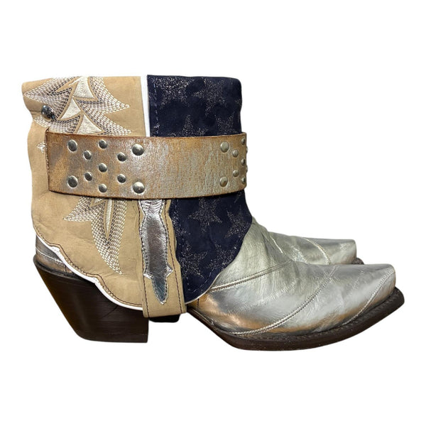 7.5 Exotic Silver & Glitter Stars Canty Boots®