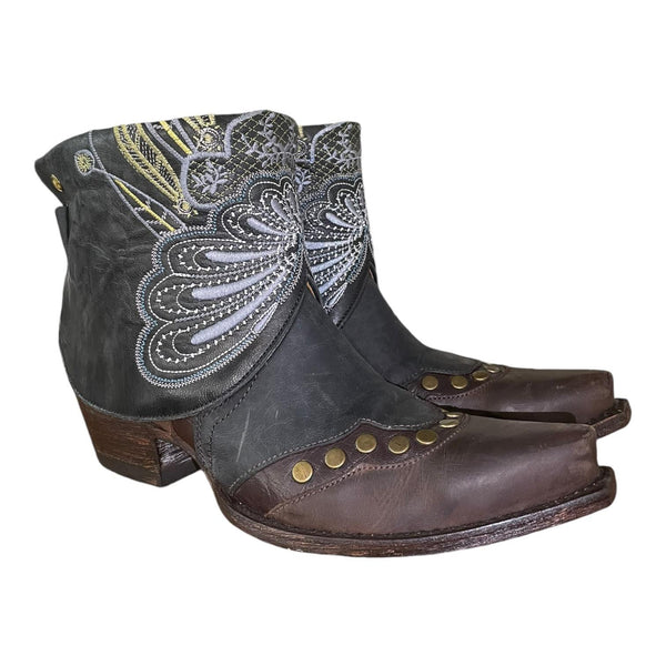 8.5 Monarch & Studded Canty Boots®