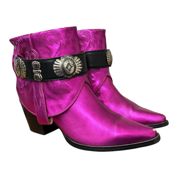 9 Metallic Pink & Concho Belt Canty Boots®