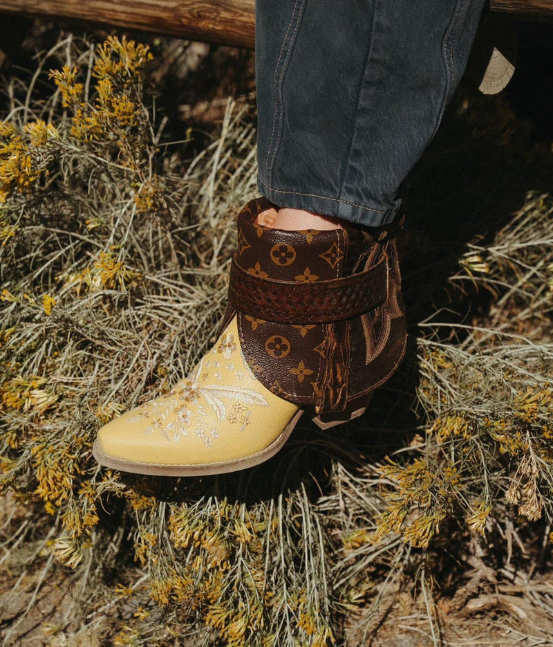 7 Floral Yellow & Brown with Designer Canty Boots®