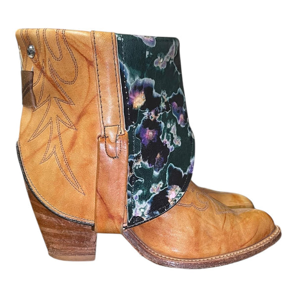 8 Marbled Tan & Floral Leather Stacked Heel Canty Boots®