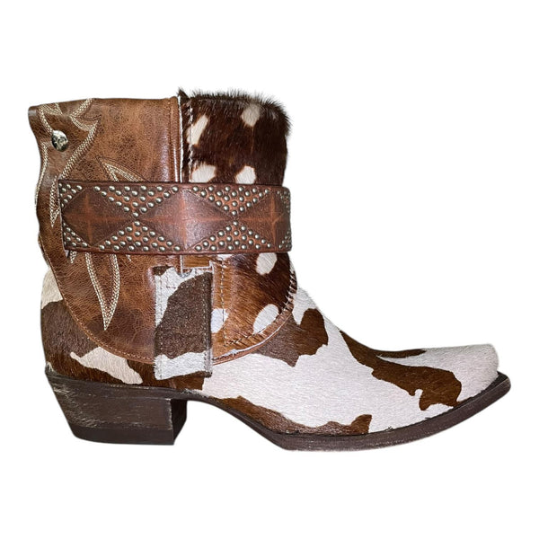 8.5 Cowhide & Spotted Hair-on Hide Canty Boots®