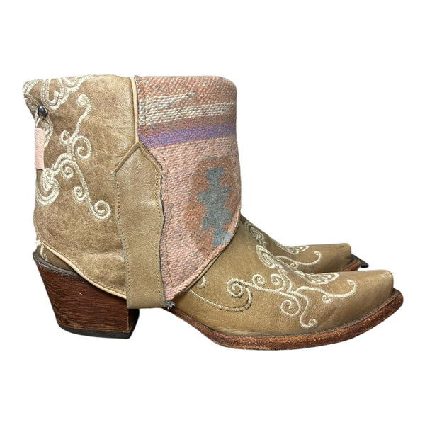 8 Floral Embroidered & Wool Canty Boots®