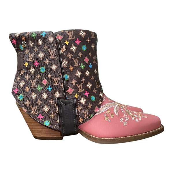 7 Embroidered Pink Floral & Full Designer Canty Boots®