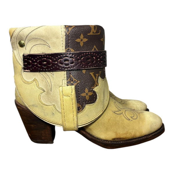 7 Cream & Designer Stacked Heel Canty Boots®