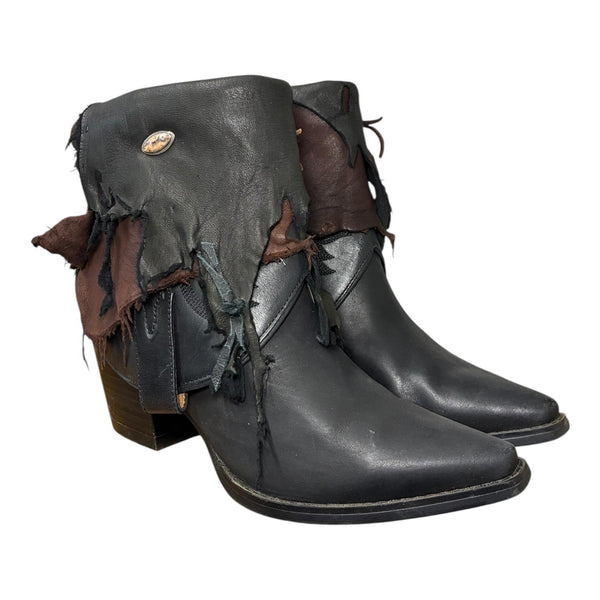 7.5 Black & Layered Leather Canty Boots® with Concho