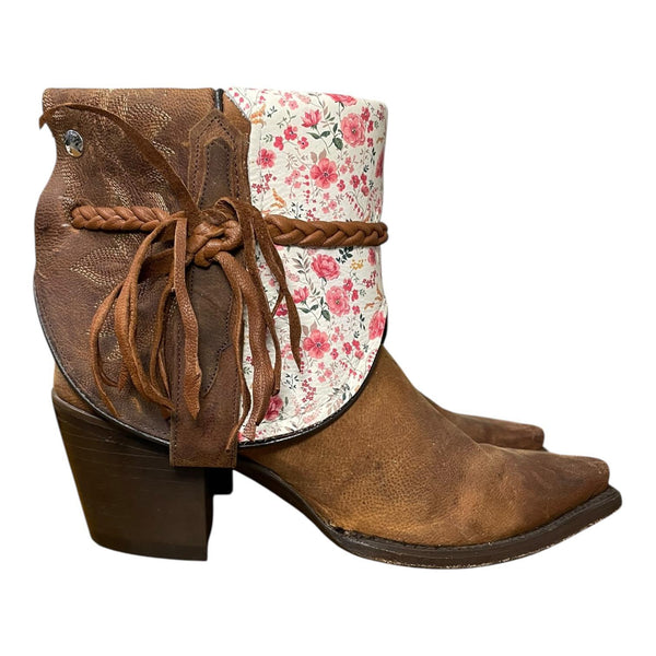 6 Brown & Pink Floral Print Canty Boots®