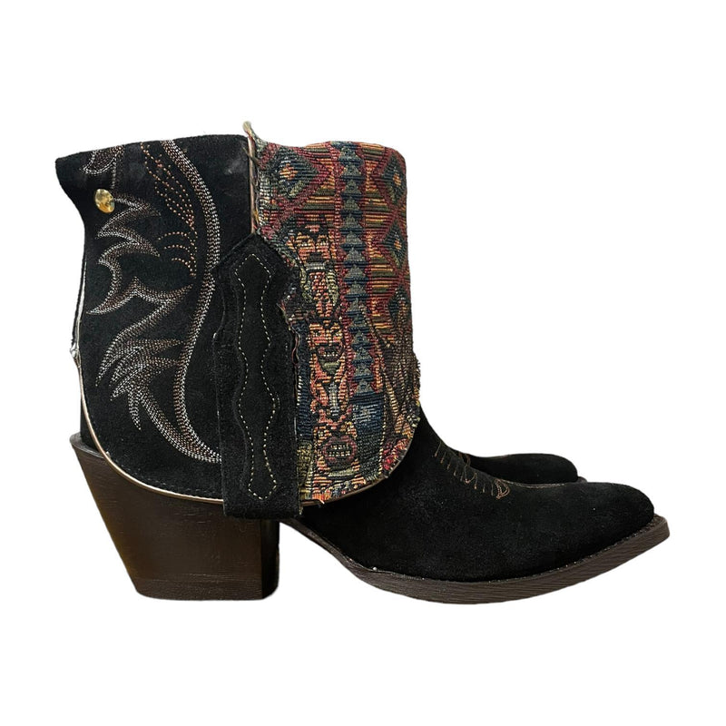 10 Black & Tapestry Rough Out Canty Boots®