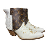 9 Cream Embroidered Floral & Designer Canty Boots®