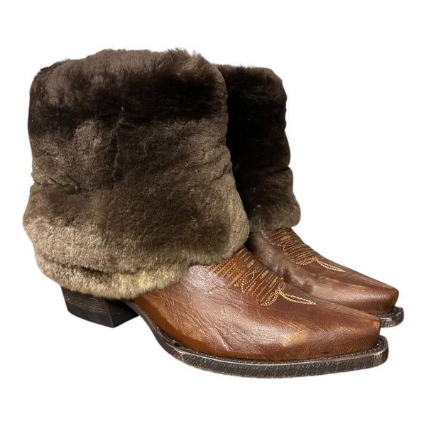 7 Brown & Shorn Beaver Fur Canty Boots®