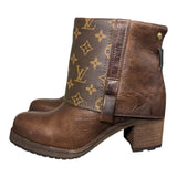 8.5 Brown Stacked Heel & Designer Canty Boots®