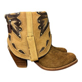 9.5 Brown Rough Out & Butterfly Stacked Heel Canty Boots®