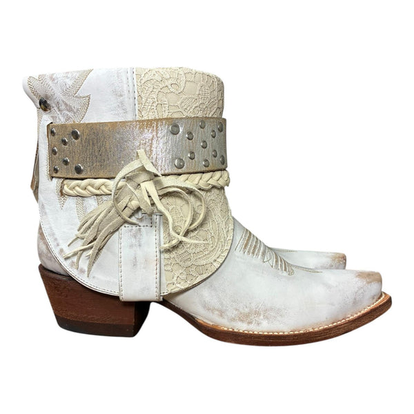 7.5 White & Cream Lace Leather Canty Boots®