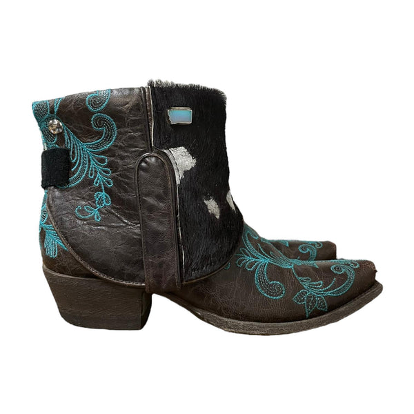8 Black & Turquoise Embroidered Canty Boots® with Montana Concho