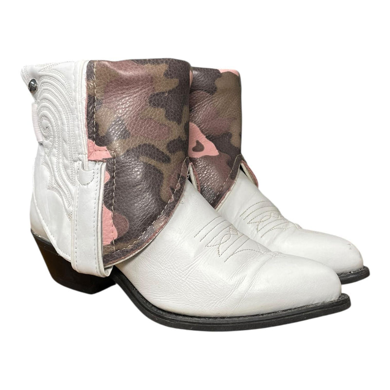 6 White & Pink Camo Canty Boots®