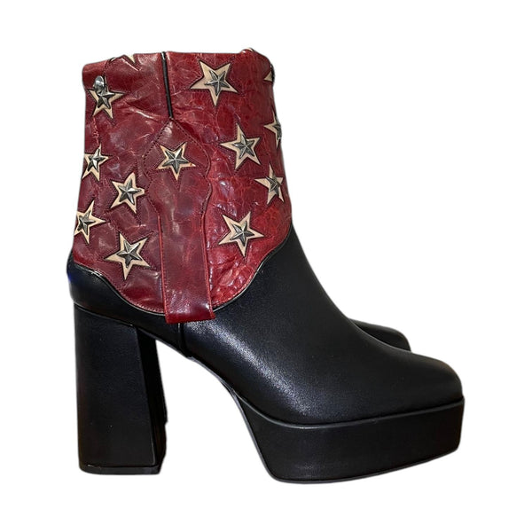 10 Black & Red Stars Platform Canty Boots®