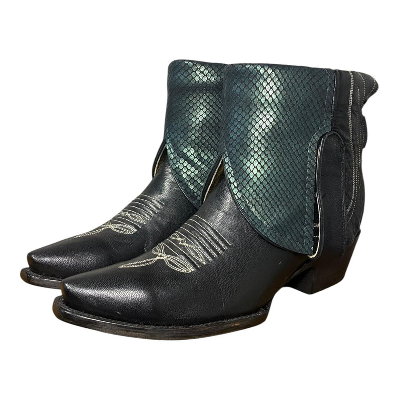 7.5 Black & Metallic Scales Canty Boots®