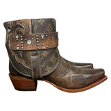 8.5 Brown & Designer Canty Boots®