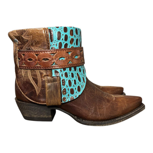 9.5 Brown & Textured Leather Canty Boots®