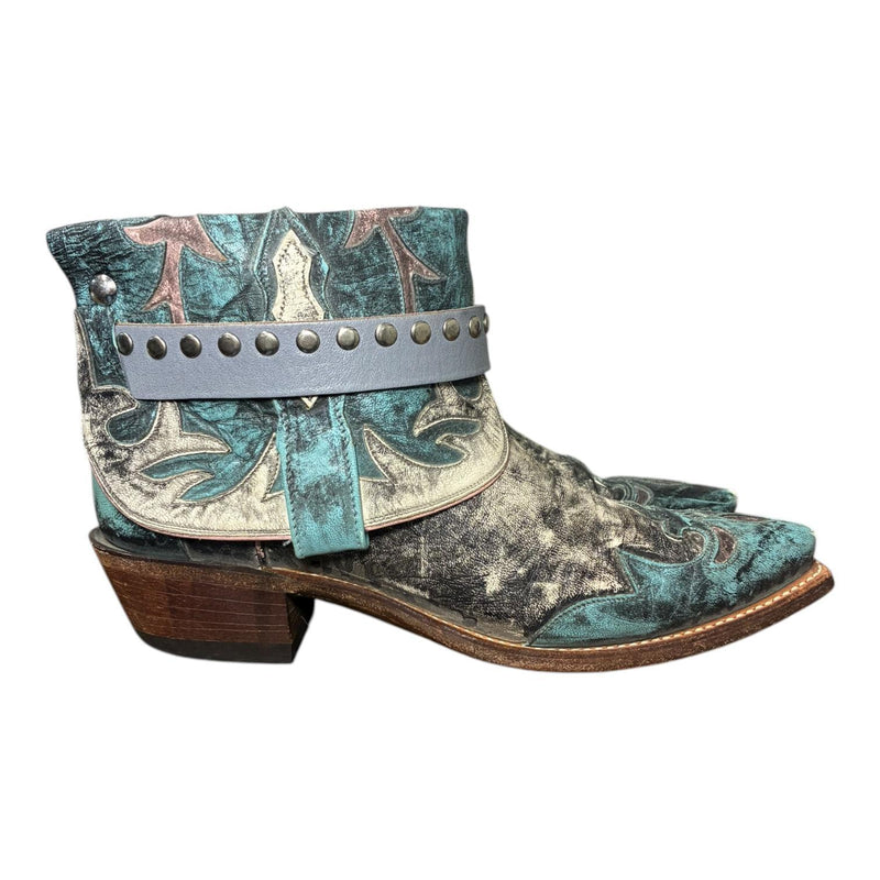 9 Tooled Turquoise & Cream Canty Boots®