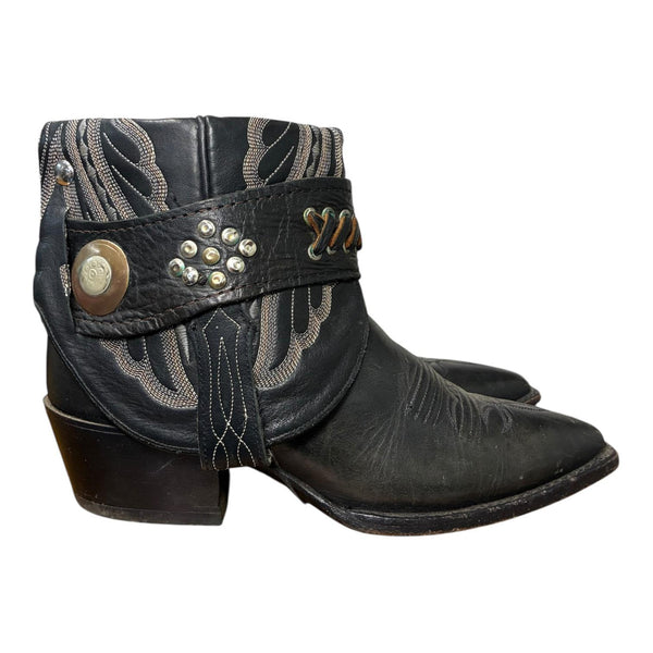 7 Black & Studded Canty Boots®