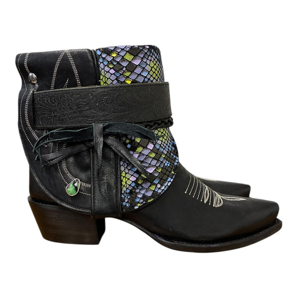 8 Black & Printed Exotic Leather Canty Boots® with Concho
