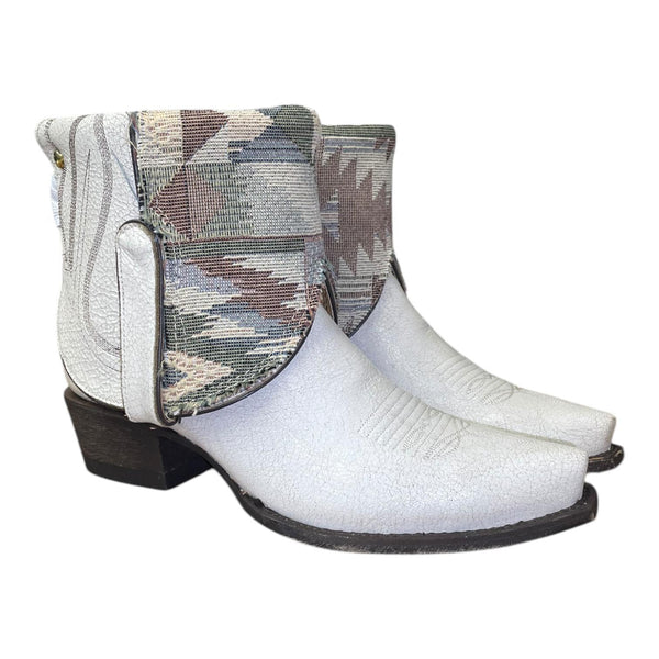 10 White Crackle & Tapestry Canty Boots®