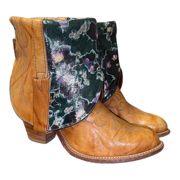 8 Marbled Tan & Floral Leather Stacked Heel Canty Boots®