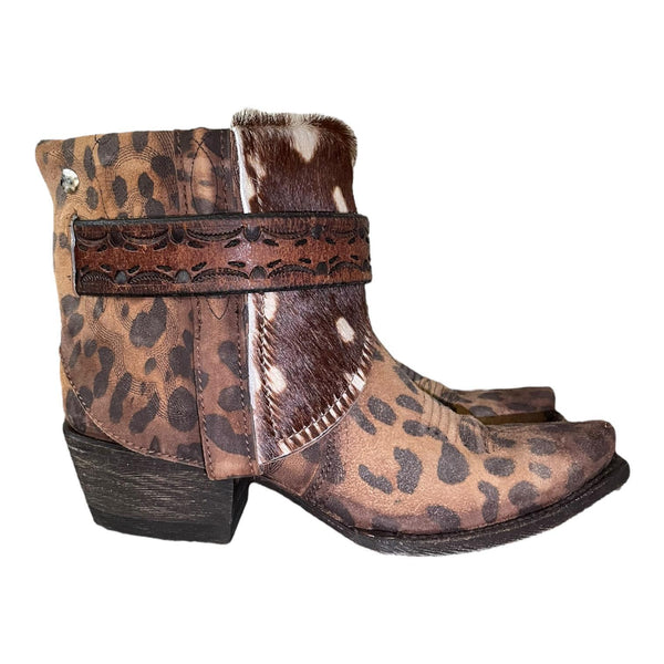 7.5 Leopard & Spotted Hair-on Hide Canty Boots®