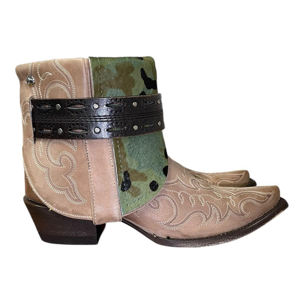 8.5 Embroidered Tan & Camo Hair-on Hide Canty Boots®