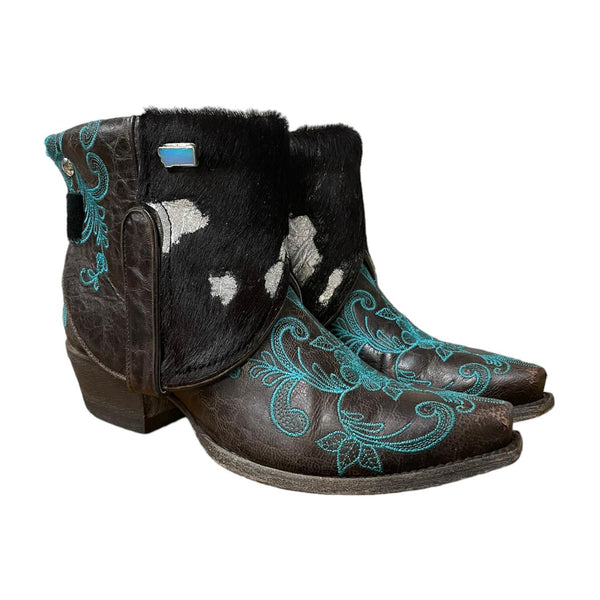 8 Black & Turquoise Embroidered Canty Boots® with Montana Concho