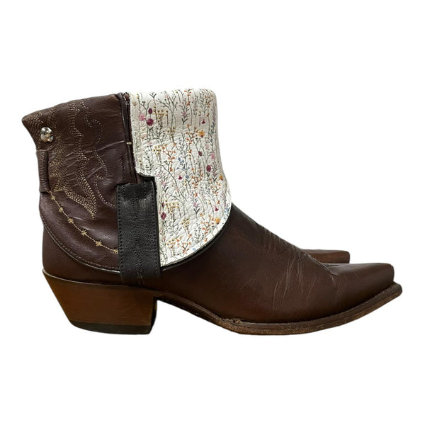 7 Dark Brown & Floral Canty Boots®