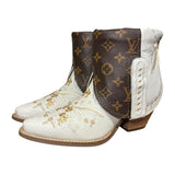 7.5 Cream Embroidered Floral & Designer Canty Boots®