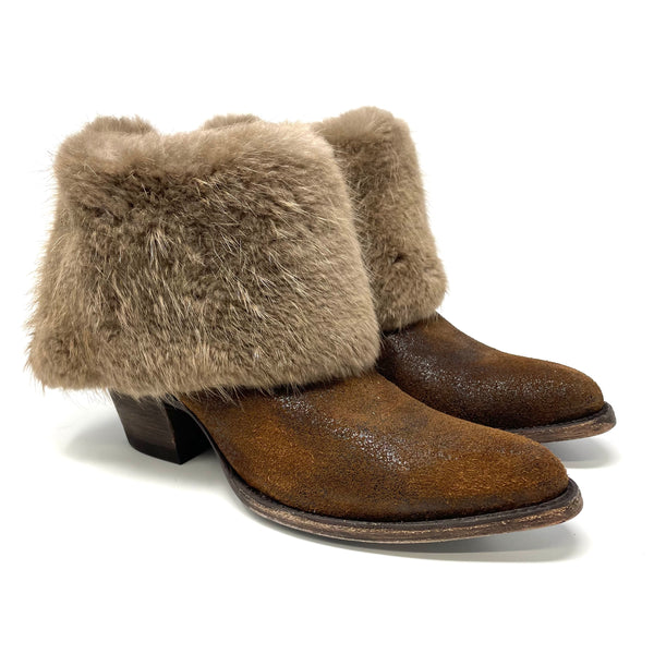 Custom Beaver Fur Canty Boots®